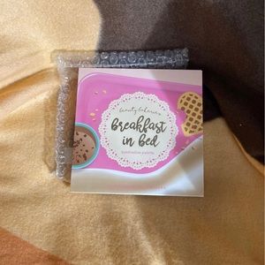 NEW Eyeshadow Palette & MAC Mini Lipstick